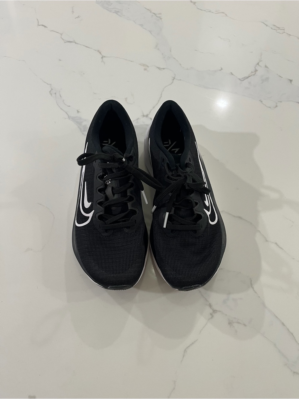 Nike zoom fly v5 size 7